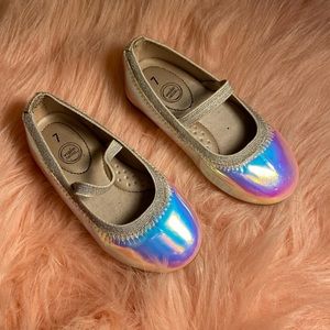 Toddler iridescent sz 7 flats-EUC